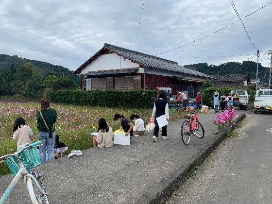 岩渕コスモススケッチ大会