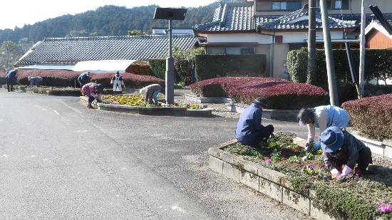 岩渕地区の植栽活動の様子