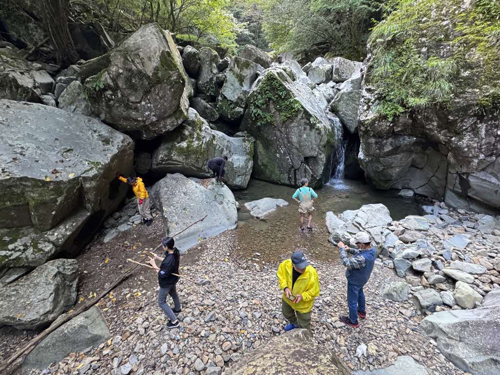祇園滝周辺の沢