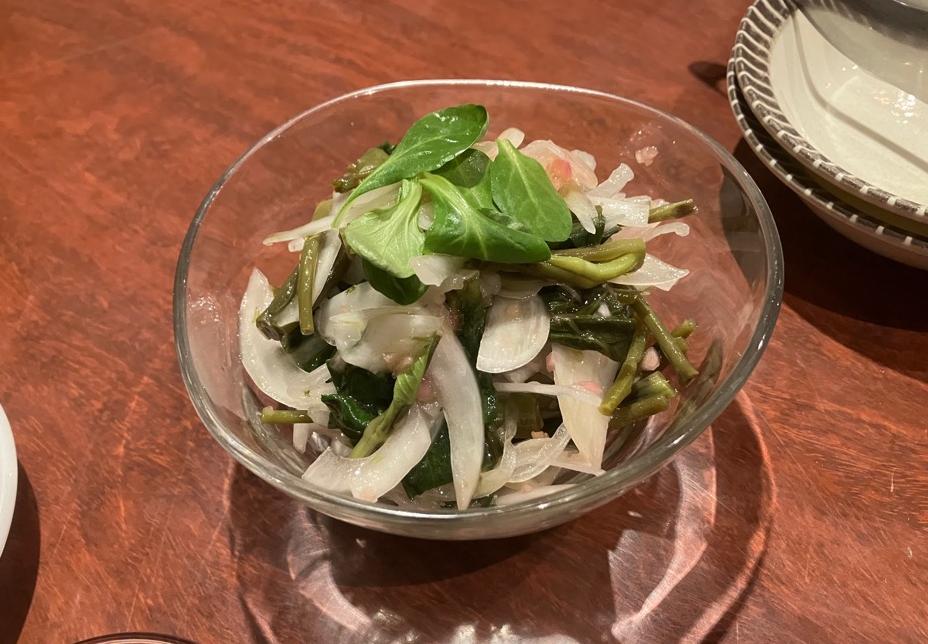 玉ねぎと空芯菜のサラダ